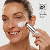 Jetta | Fond de Teint Intelligent – Pinceau Intégré & Pigments Adaptatifs – SkinMatch™
